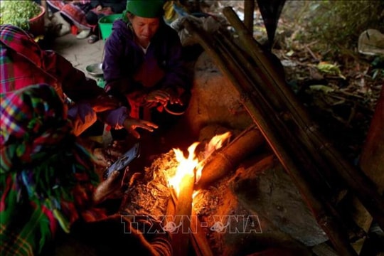 Đêm 31/1, khu vực Bắc Bộ có mưa nhỏ, trời rét 