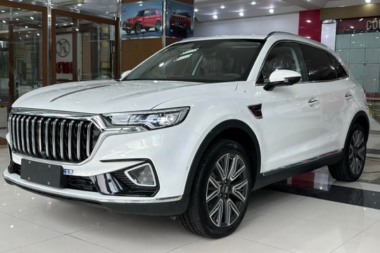 Hongqi HS5 đầu tiên về Việt Nam, cạnh tranh Santa Fe