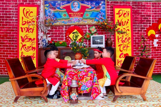 Bổ ích hoạt động trải nghiệm Tết cổ truyền cho trẻ mầm non ở Ninh Giang