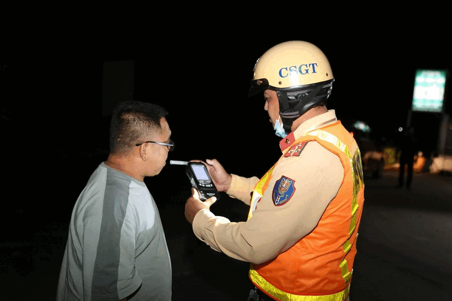 Ăn Tết hay nhậu Tết?