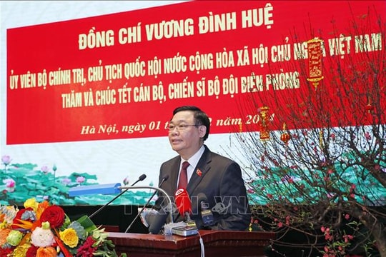 Chủ tịch Quốc hội Vương Đình Huệ thăm, chúc Tết cán bộ, chiến sĩ Bộ đội Biên phòng