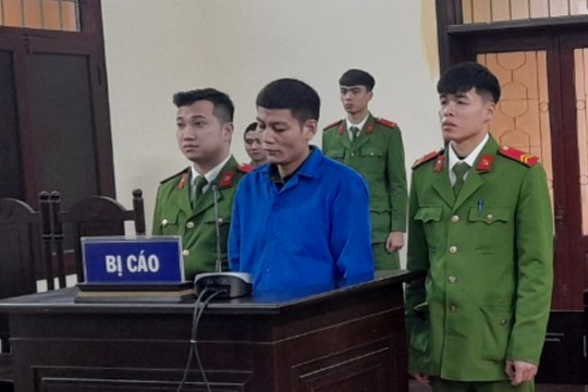 6 năm tù cho kẻ cướp giật điện thoại