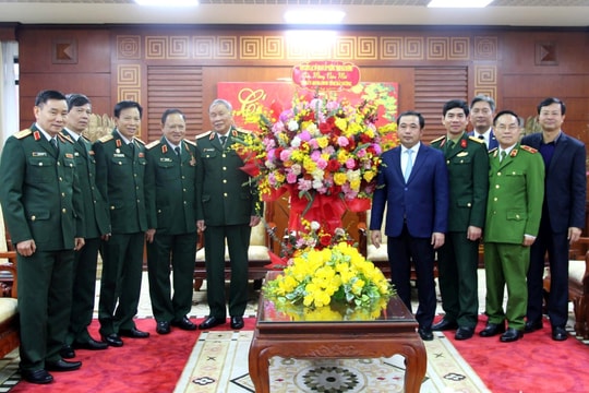 Đồng chí Bí thư Tỉnh ủy Trần Đức Thắng tiếp Ban Liên lạc sĩ quan cấp tướng tỉnh Hải Dương