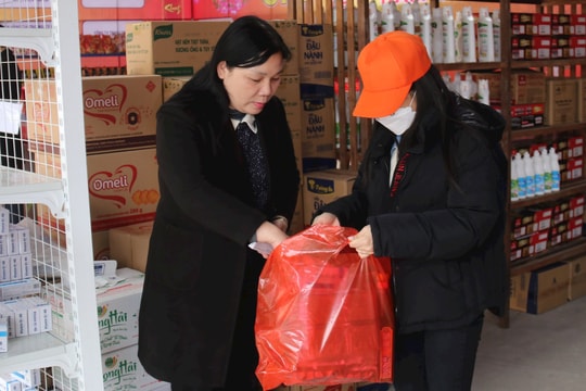 Mua hàng qua "Chợ Tết Công đoàn" online khó khăn
