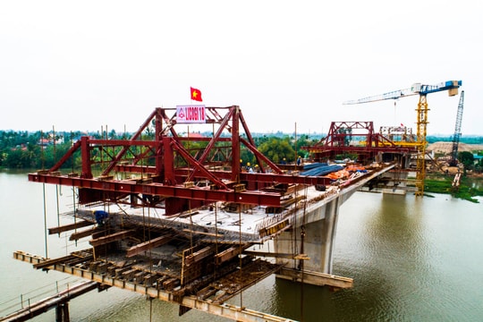 Sức xuân trên những công trình cầu nối đường trục Đông-Tây tỉnh Hải Dương
