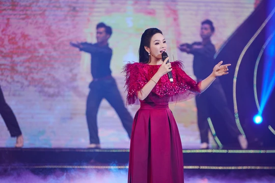 Tân Nhàn ra album mới, đánh dấu sự "hồi sinh" sau biến cố mất giọng hát