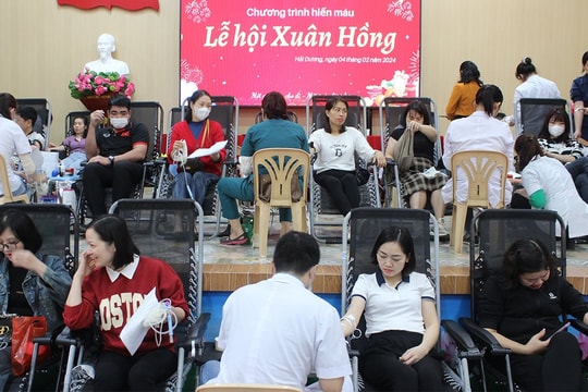 Đông đảo cán bộ, giáo viên TP Hải Dương hiến máu tình nguyện