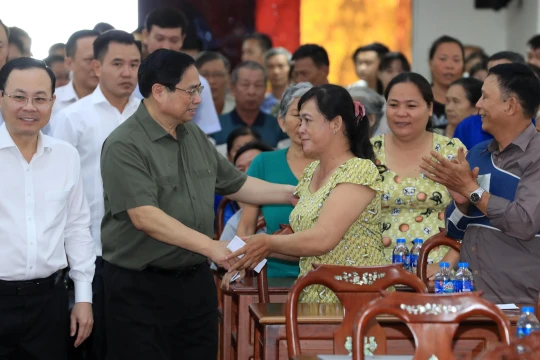 Thủ tướng Phạm Minh Chính thăm, tặng quà, chúc Tết tại Cần Thơ
