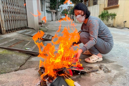 Đốt vàng mã cho đúng