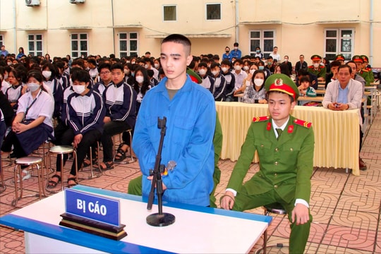 Thanh niên vào tù vì vận chuyển thuê pháo nổ