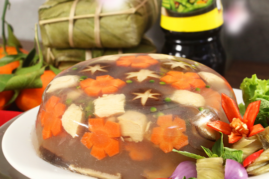 Ba món nên hạn chế trong mâm cỗ Tết