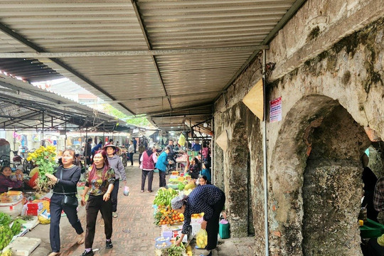 Chợ Côm ngày cận Tết