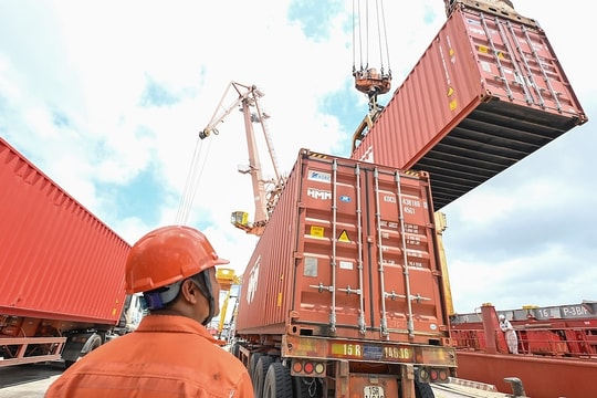 Việt Nam xuất khẩu cao nhất gần hai năm