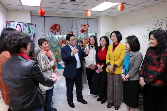 Thủ tướng chúc Tết cán bộ, phóng viên các cơ quan thông tấn, báo chí