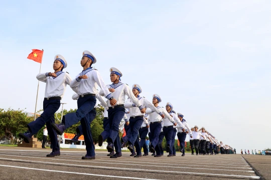 Lễ duyệt binh ở Trường Sa trong ngày đầu năm mới Giáp Thìn