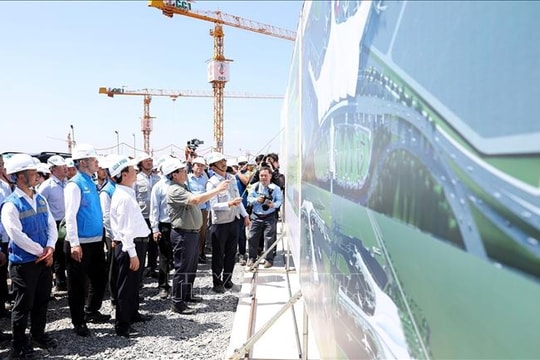 Thủ tướng kiểm tra tiến độ Dự án xây dựng Cảng Hàng không quốc tế Long Thành
