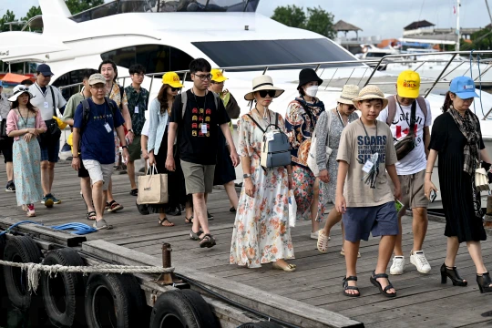 Đảo Bali bắt đầu áp thuế 10 USD đối với khách du lịch người nước ngoài