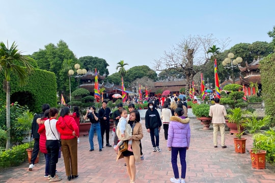 "Dọn mình" đi lễ đầu xuân