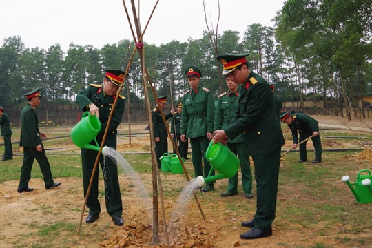 Bộ Chỉ huy quân sự tỉnh Hải Dương phấn đấu trồng trên 6.000 cây xanh