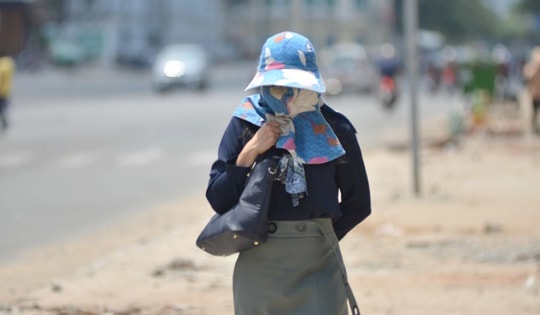Hôm nay 18/2: Bắc Bộ sáng sớm có mưa nhẹ kèm sương mù, trưa chiều trời hửng nắng