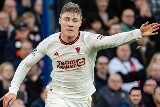 Hojlund lập kỷ lục, Man Utd tiến gần top 5 giải Ngoại Hạng Anh