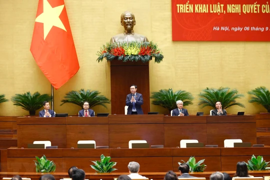 Tổ chức Hội nghị toàn quốc lần thứ hai triển khai luật, nghị quyết của Quốc hội
