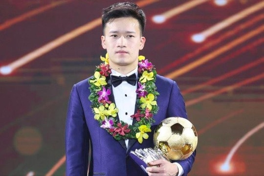 Quả bóng vàng Việt Nam 2023 Nguyễn Hoàng Đức: Từ cậu bé quên ăn để đá bóng tới "nhạc trưởng" bóng đá Việt Nam