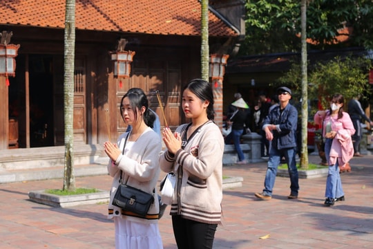 Việc đi lễ vẫn còn… mắc lỗi