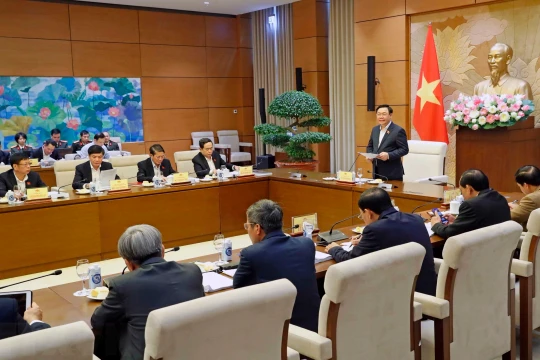 Tạo điều kiện củng cố, nâng cao tiềm lực công nghiệp quốc phòng, an ninh