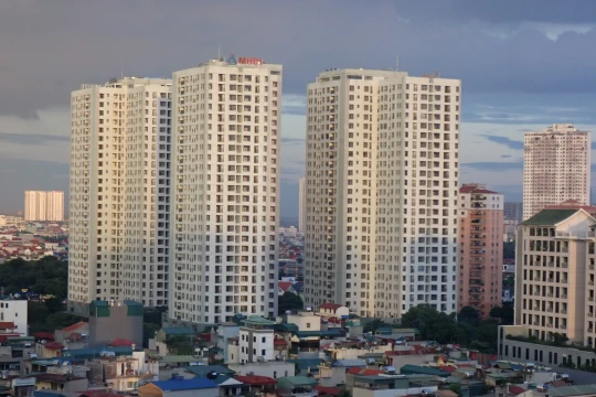 Bất động sản năm 2024: Doanh nghiệp cần tăng nguồn cung, giảm giá bán