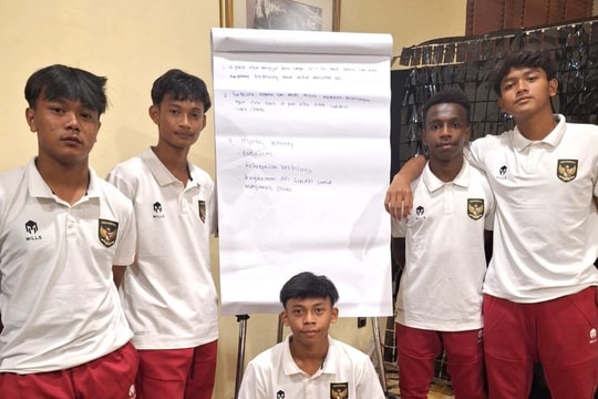 Kỷ luật của U16 Indonesia: Thu điện thoại mỗi tối, đi tập muộn là bị đuổi