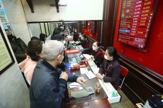 Giá vàng SJC giảm mạnh 600.000 đồng, tỷ giá đi lên phiên cuối ngày