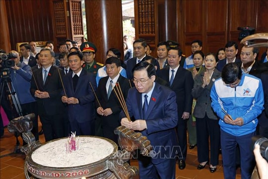 Chủ tịch Quốc hội Vương Đình Huệ dâng hương tại Khu Di tích quốc gia đặc biệt Kim Liên, Khu Di tích lịch sử quốc gia Truông Bồn