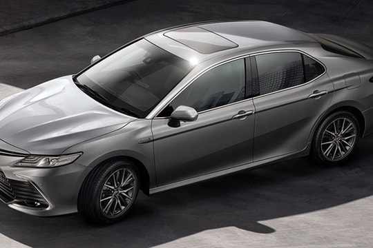 Điểm mặt các xe sedan tiền tỷ khách mua ít ỏi đến khó tin