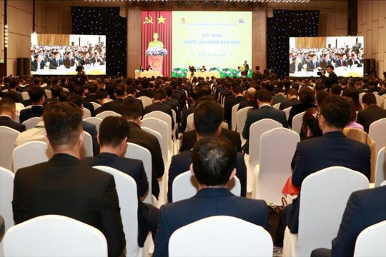 Tập đoàn Công nghiệp Than - Khoáng sản Việt Nam phấn đấu thu nhập bình quân người lao động đạt trên 17 triệu đồng/tháng