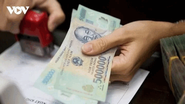Sẽ không còn chuyện "phụ cấp cao hơn lương"