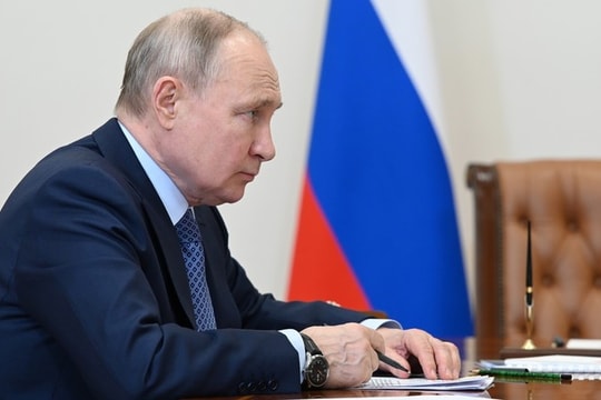 Tổng thống Putin tái cơ cấu lực lượng vũ trang Nga