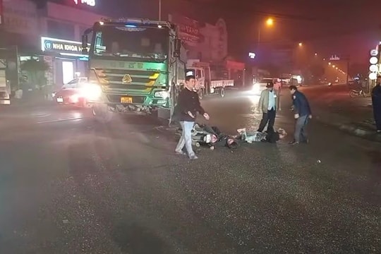 Ô tô tải đi sai làn đường gây tai nạn, 1 học sinh ở Kinh Môn tử vong