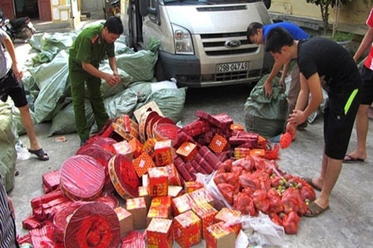1 học sinh ở Gia Lộc bị phạt do tàng trữ nguyên liệu, phụ kiện sản xuất pháo