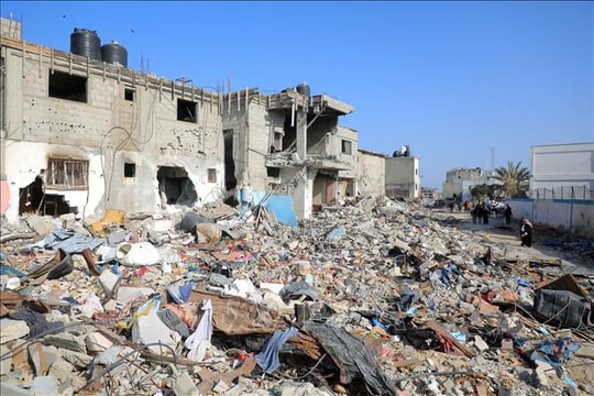 Ít nhất 104 người tử vong trong vụ pháo kích ở Dải Gaza