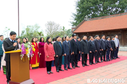 Chí Linh dâng hương kỷ niệm 78 năm thành lập Đảng bộ thành phố