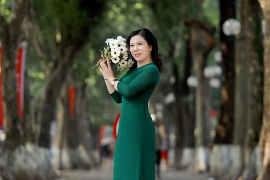 Tôn vinh nét đẹp truyền thống qua Cuộc thi ảnh Phụ nữ Kinh Môn duyên dáng áo dài