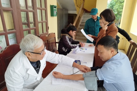 Huyện đoàn Bình Giang trao nhiều công trình thanh niên