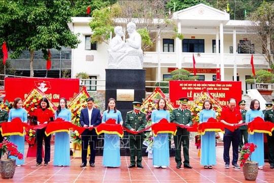 Khánh thành tượng đài "Bác Hồ với chiến sĩ Biên phòng"