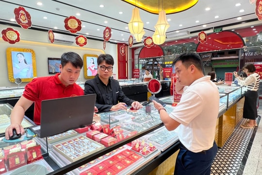 Giá vàng nhẫn tròn 9999 ở Hải Dương vượt ngưỡng cao nhất lịch sử