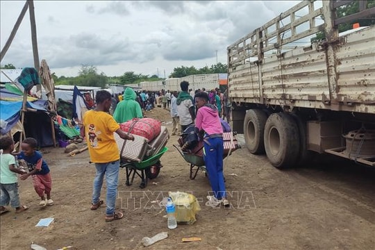 Sudan lần đầu đồng ý nhận viện trợ qua Cộng hòa Chad và Nam Sudan