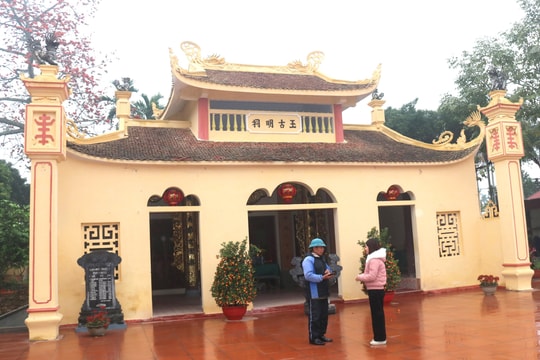 Về Thanh Hà nghe mối tình huyền thoại Phạm Tải - Ngọc Hoa