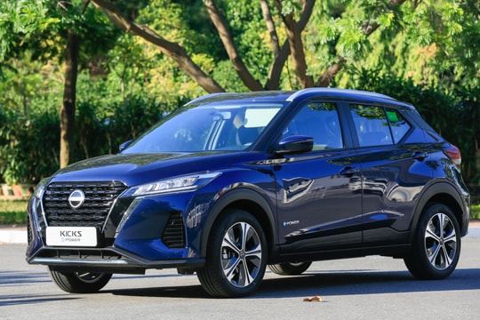 Nissan Kicks giảm giá kỷ lục 200 triệu đồng