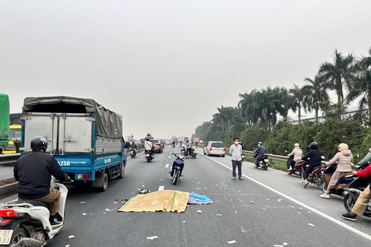 Xe máy va chạm với xe container, nam công nhân Công ty May Tinh Lợi tử vong tại chỗ