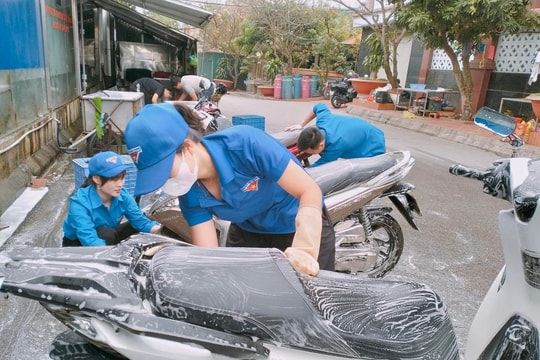 Thanh niên Kim Thành thu trên 7 triệu đồng trong ngày đầu tổ chức chương trình “Rửa xe gây quỹ”